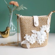 原創編織款白色花朵蕾絲包包