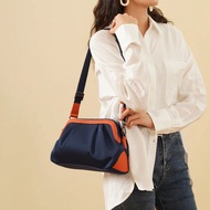 FOXER กันน้ํา Canva Casual ผู้หญิงกระเป๋าสะพายข้างสีทึบกระเป๋าสะพายไหล่เดี่ยววัสดุหนังกระเป๋าสะพายสไ