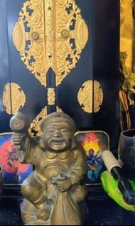 大黑天神像（日本福德正神）高23cm好墜手，適合供奉或家居風水擺設古董收藏，招财進宝，貴人相助，財富資糧，鎮宅平安，强力守護，商賣繁昌，事業順遂，消除資糧障礙。最近泰國風波同漢傳西藏佛教區別，泰國龍婆