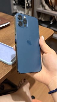 iPhone 12 pro 256gb 藍色 官方Apple store換電 100%電池 外觀全新 有mon貼同機殼