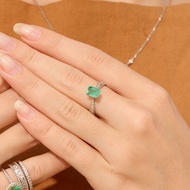 แหวนพลอยมรกต รุ่น De Soie Ribbon solitaire ring