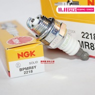 ปลั๊กไฟกระพริบ NGK BPMR8Y เหมาะสำหรับเครื่องยนต์สองสูบในเครื่องจักรตัดไม้ L7TC L7T CJ7Y BPM6A BPM8Y