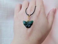 【親翠】天然翡翠  冰滿綠啤酒瓶綠蝴蝶 | 皮繩鎖骨鏈 翡翠昆蟲