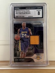 (CGC 8) 2019-20 Panini Prizm Kobe Bryant Lakers NBA patch card 球衣卡= PSA 8