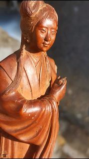 老黃楊木雕仕女像，通高19.5厘米，仕女單高15厘米。  包漿一流大開門。完整無