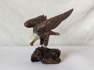 老鷹：野鳥生態木雕（早期彩繪擬真木雕鳥、Bird Carving）—古物舊貨、懷舊古道具、復古擺飾、早期民藝、木藝傢飾、動物藝品、仿標本、鳥類模型、手工木雕工藝收藏