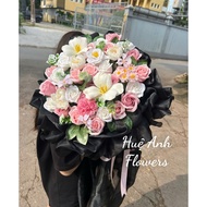 Y99 FLOWER BOUQUET GIFT FOR LOVE AND TIME (SHOP COMES WITH LIGHTS AND CARDS)