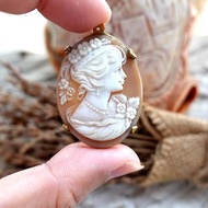 日本古董貝殼天然寶石手工雕刻貴婦頭頸鍊吊墜 高貴古著珠寶首飾