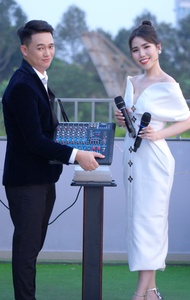 Mixer MTMAX F9 PRO liền công xuất chuyên nghiệp tích hợp nhiều chức năng. Mixer MT Max F9 Pro liền c