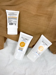 [ซื้อ 2 แถม 3] ครีมกันแดด Carise Face Shield Light Sunscreen SPF50 PA++++ 20 g