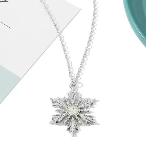 Frozen Anna Elsa Necklace Exquisite Snowflake Pendant Fashion Jewelry Accessory for Girls Women Gift