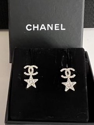 Chanel 星星耳環