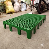 ♞,♘Elevated Plastic Matting / Palette / Paleta