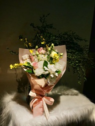 鮮花花束 畢業花束 授獎 禮物 求婚 情人節 白色系