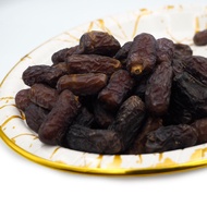 Mariami Grade AA Dates ( 500g Kurma  ) : Premium Medium-Sized Delights, Rich in Flavor & Nutrients