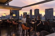 CHAR Rooftop Bar ที่โรงแรมอินดิโก กรุงเทพฯ (Indigo Hotel Bangkok)