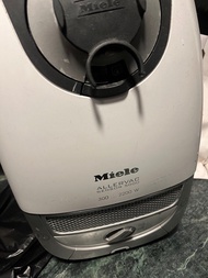 Miele 吸塵機一折發售