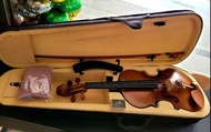 9成新《 美第奇樂器》二手實木小提琴4/4（ 狀況佳） 拿到後即可立即使用， 無需再整理
