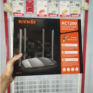 Tenda AC8 AC1200 Dual-band Gigabit Wireless Router