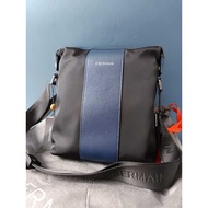 HITAM Obermain black sling bag VTOB34 original store