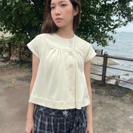 JANET STUDIO • Light yellow round neck shirt