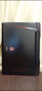 18.4吋電競筆電 MSI GT80 2QE-TITAN SLI 18.4 i7-5950HQ GTX980SLI 只測試可開機(風扇轉很大聲) 可蓄電 狀況: 無ram無硬碟無畫面 零件機