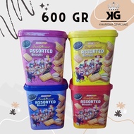 BISKITOP -FAMILY MOMENT 600Gr Assorted Biskuit wafer Cream keluarga
