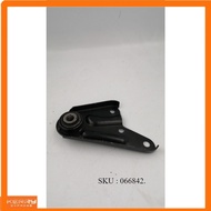 Rear Engine Mount Rubber Lower 1.6 2.0 MAZDA3 BK MAZDA 3 FOCUS 2003 2004 2005 2006 2007 2008 BP4N-39
