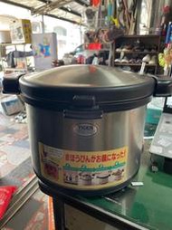 【吉兒二手商店】TIGER 虎牌 悶燒鍋 燜燒鍋 NFA-A600 不鏽鋼製真空斷熱調理鍋 6L 日本製