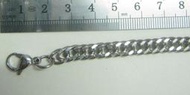 不鏽鋼手鍊，簡單造型，不退色不過敏，(碰到溫泉也不退色)特價250元，長23公分