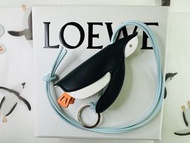 LOEWE 🦊 Suna Fujita (PENGUIN KEYFOB CHARM) 現貨全新香港LOEWE專門店購入🎁行貨不是水貨🎁不需落訂面對面真誠交易🤝不議價賣完即止🦊Complete Full