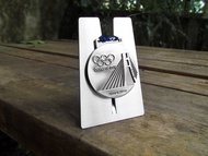 雙塔款立式獎牌陳列架　獎牌架　你的特別記憶　值得最好的對待　彰顯人生擁有特別意義的時刻　獎章掛架紀念章展示架　路跑　單車鐵人