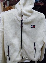 Tommy熊寶寶白色外套（用原價買千元以上的出清滿2件減200）