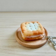 【手作羊毛氈】蘇打餅乾牛軋餅吊飾