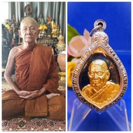 大名鼎鼎LP Boonma Khamphirathammo的圣物龙牙电镀金自身法相牌已包好精美花边不锈钢佛牌壳Top Monk Luang Pu Boonma Nur LongYa Gold Plat
