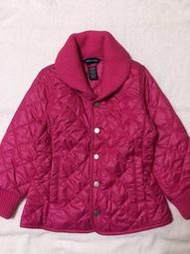 【低價出清】二手(女童)中國製Polo Ralph Lauren 深桃紅色繡馬針織領菱格紋舖棉外套-6Y