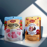 Delicies Freeze-Dried Strawberry Snacks Assorted | Yogurt Cubes 28g & Chocolate-Coated Whole Strawbe