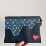 罕！99%新LV x NIGO聯乘款 POCHETTE VOYAGE Pouch 愛心皮革手握袋 Louis Vuitton x Nigo手拿包