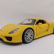 Diecast Porsche 918 Spyder Hardtop Welly 1:24 miniature sports car