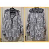 Pluzsaiz Blouse Hitam Putih