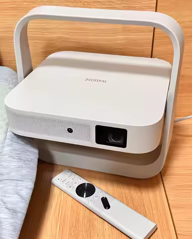 New XGIMI Z6X Fifth Generation Mini DLP Projector 4K Support Home Theater Android Smart TV Beamer Su