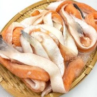 【海鮮7-11】 鮭魚肚條  0.5K/包  * 油脂豐富，肉質細緻鮮嫩！ **單包150元**
