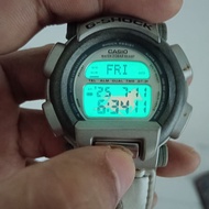 VINTAGE G-SHOCK DW-003 JAPAN Y (STRAP DEFECT)