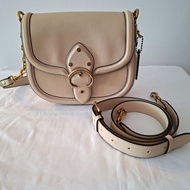 Coach Beat Saddle Bag 米白色馬鞍包
（包長&短肩帶）