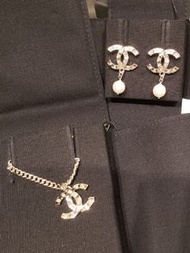 Chanel earrings最新一季 耳環頸鏈一套 💖 水鑽耳環 CF Mini Flap Vanity Case Pouch Earrings Necklace  Bracelet Ring Coco Handle 大熱廢包