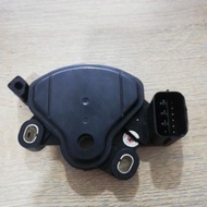 INHIBITOR SWITCH PROTON WAJA 8604-A011