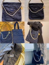 包郵** 😍Ⓒ*ⓗ*ⓐ*ⓝ*ⓔ*ⓛ *香奈兒 Beaute ☺️贈品聖誕藍金牛仔Tote Bag改裝珍珠鏈帶牛仔帆布袋🥰店主親自改造