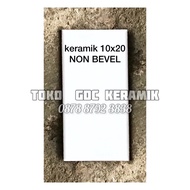 KERAMIK DINDING/KERAMIK DAPUR/KERAMIK KAMAR MANDI 10x20 NON BEVEL