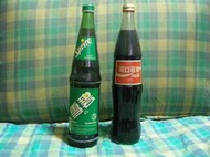 ((可口可樂收藏瓶))1996年台灣600ml雪碧汽水玻璃瓶+1988年台灣600ml可口可樂玻璃瓶