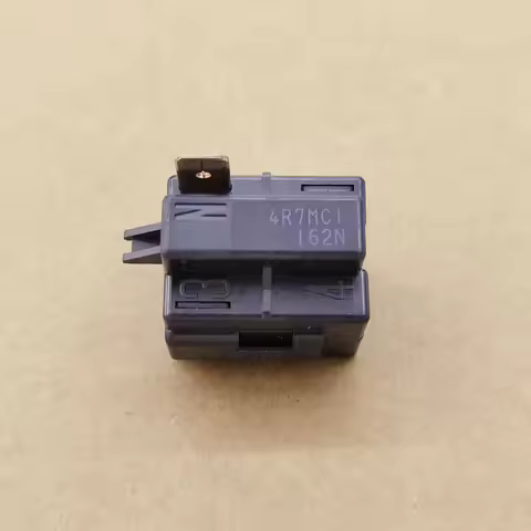 Original New 100% D18-4R7 Air Conditioning Refrigerator Car 1pin 2pin 3pin Motor Starter Relay J506-